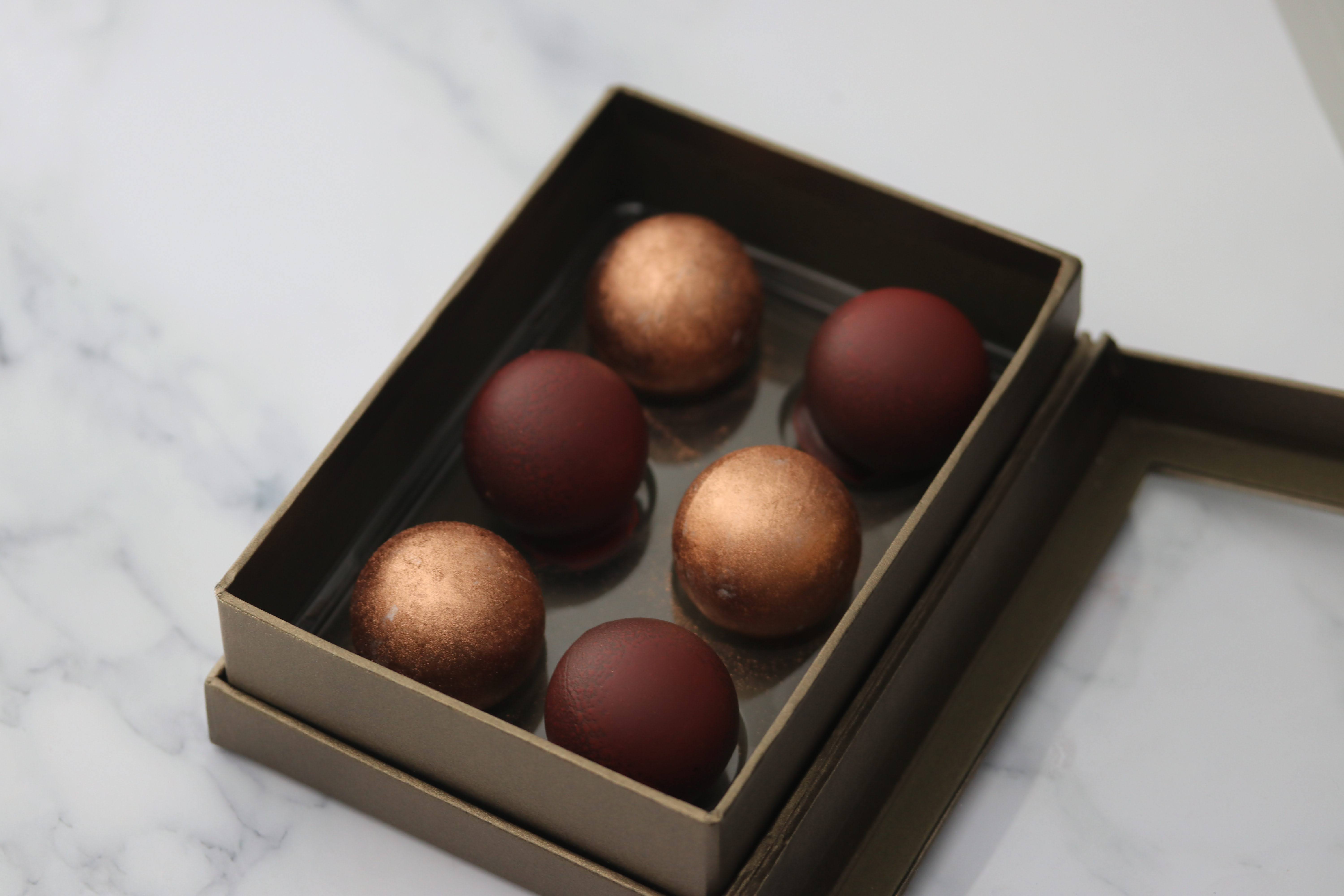 【*ChocoLate Bomb!!】生写真 Chocolate Bomb Mold Set – ZOKU